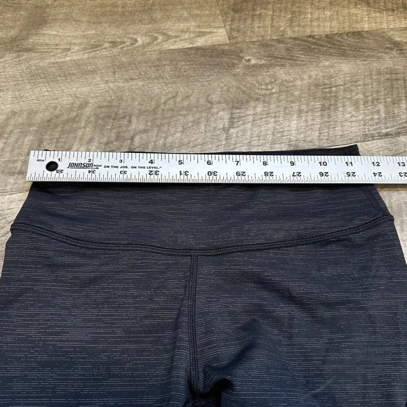 Outdoor Voices Black and Grey Striped Leggings in Size X-Small - Picture 4 of 6